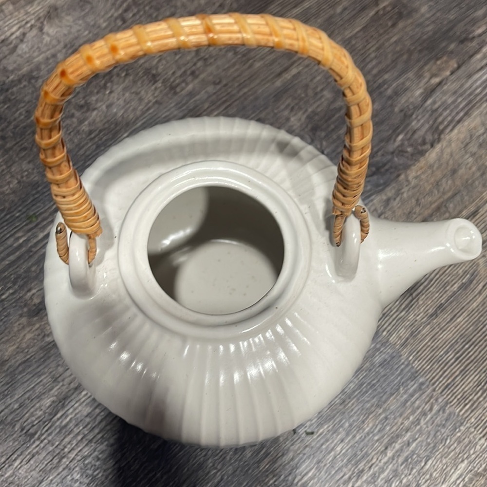 Tea pot - Picture 3 of 4